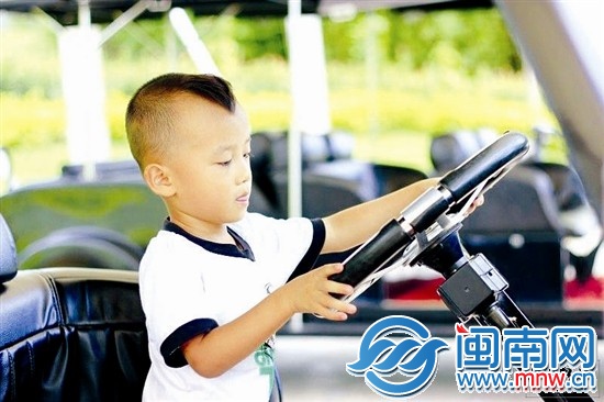 秋天里曬曬幸福寶貝出游照5