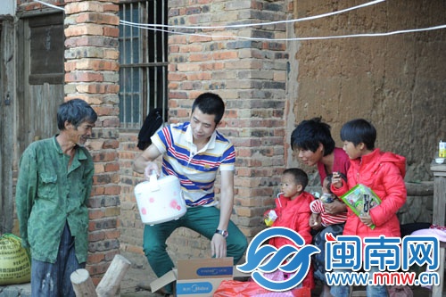 愛(ài)人人士送去溫暖