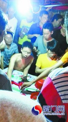 記者暗訪拍下的賭博現(xiàn)場(chǎng)