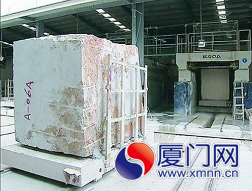 拉鋸機作業(yè)有明顯的振動感。