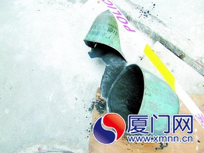 非法改裝的液化罐裂成了兩半