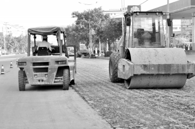 用“共振破碎法”能避免道路反復修補