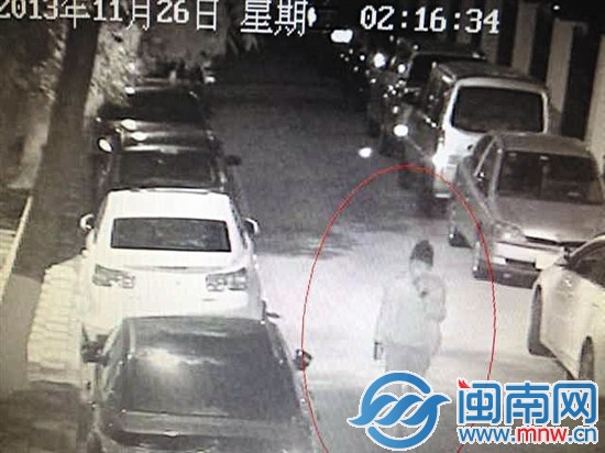 沈某作案時戴著頭套、口罩，全副武裝