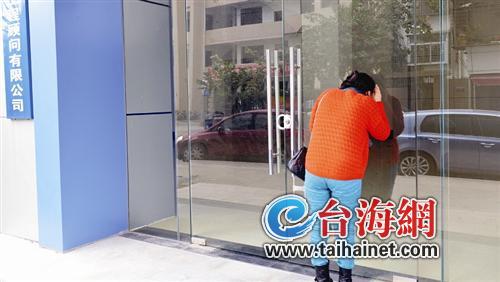 沙坡尾的一旅游商店已經(jīng)關(guān)門，原址改作其他公司