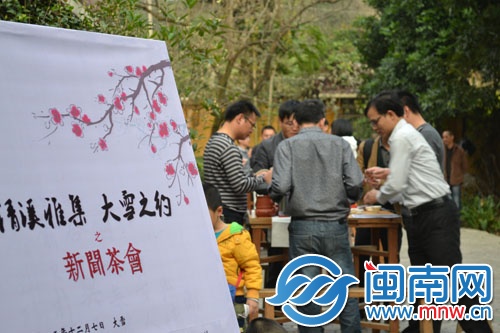 泡茶品飲，誦茶詩(shī)、講茶史，現(xiàn)場(chǎng)滿(mǎn)滿(mǎn)的文化味兒