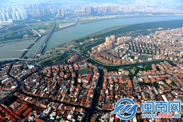 泉州提出將古城與古港、新區(qū)串聯(lián)起來(lái)發(fā)展，建設(shè)多元