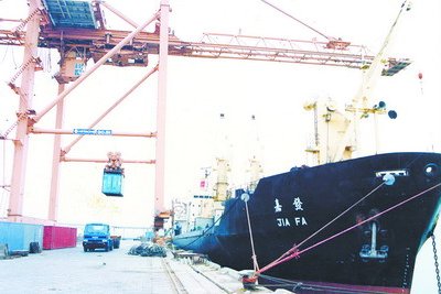 1985年拍攝的往來(lái)香港與廈門之間的班輪