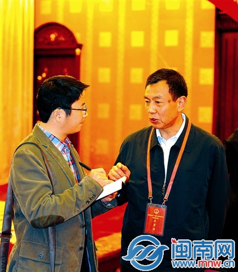 泉州市人大常委會主任陳海基接受本網(wǎng)記者采訪