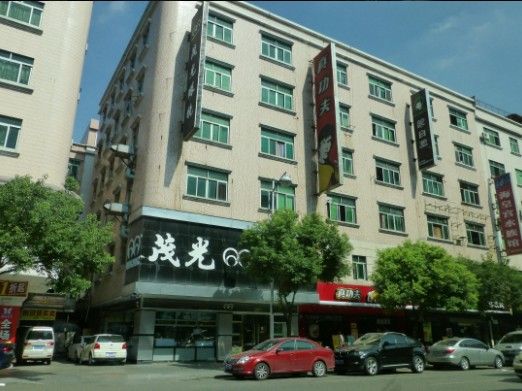 東莞市厚街鎮(zhèn)武裝部長林偉忠3