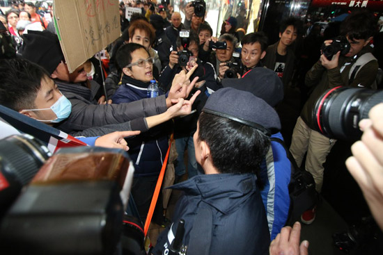 香港反內(nèi)地組織舉行滅蝗游行