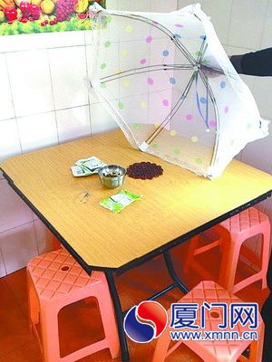 只有一碗沒(méi)有油光的咸菜干