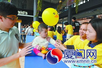 “小黃鴨是我的，黃氣球我也要