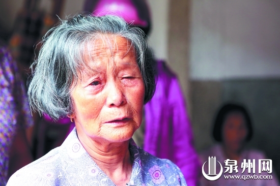 老人出走，老伴淚流