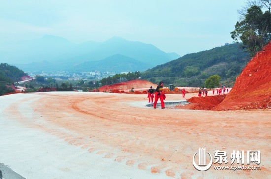 善嶺公路拉近了善壇村與外界的距離