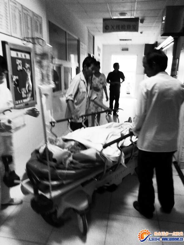 老伯正在醫(yī)院搶救