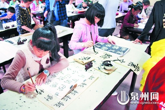 惠安實(shí)驗(yàn)小學(xué)豐富多彩的書法第二課堂